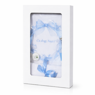 trusou botez cu panza imprimata cu fundite bleu si mesaj "cu drag, nasii"