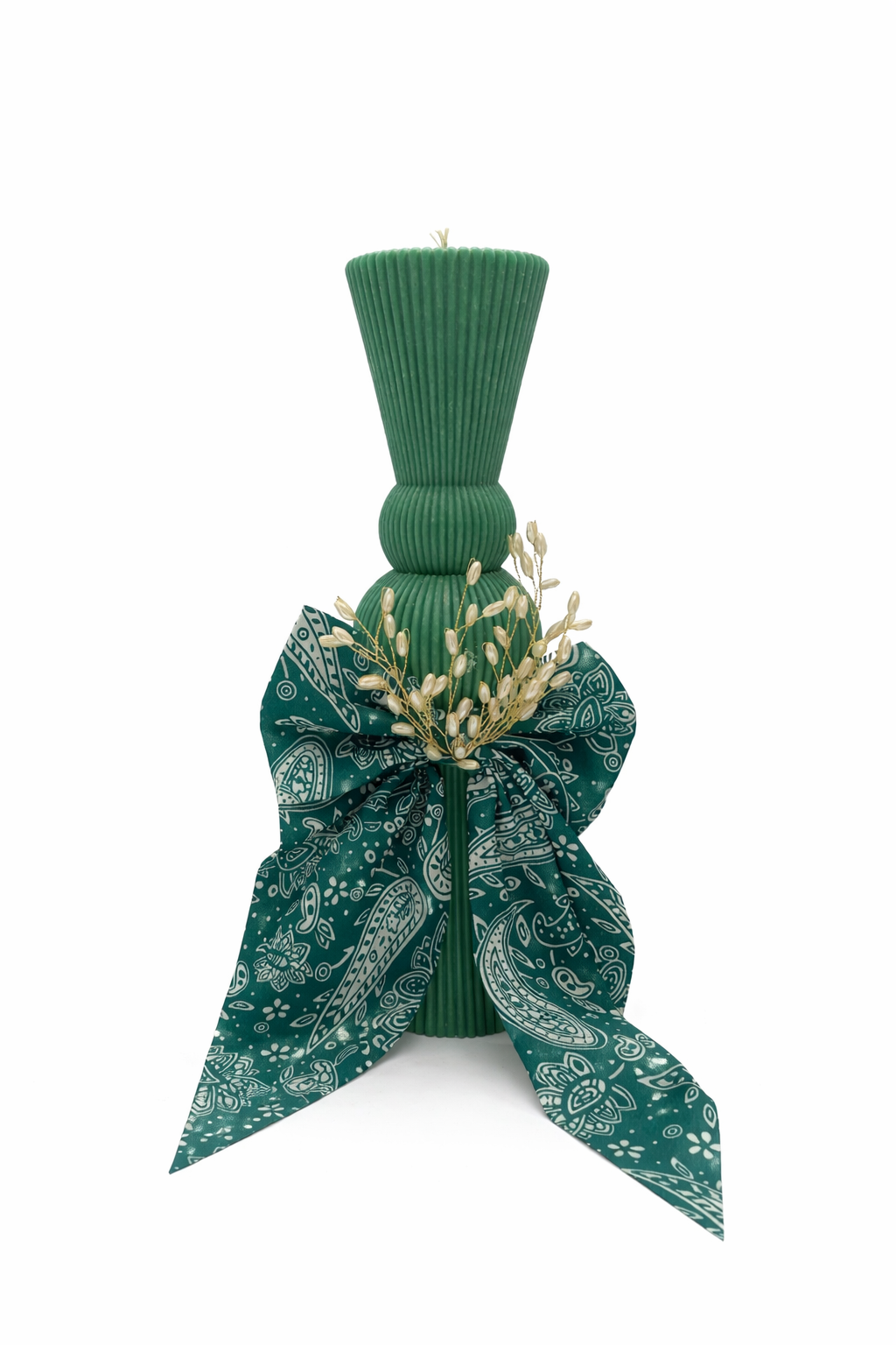 Lumanare clepsidra culoare verde ornata cu funda